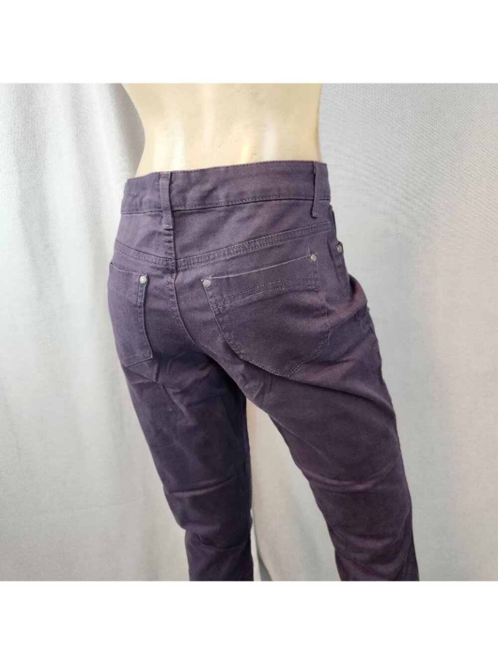 Bandolino Amy Purple Cotton Mid Rise Slim Fit Jeans Size 6 SMALL 28 W x 28 I - Picture 6 of 8